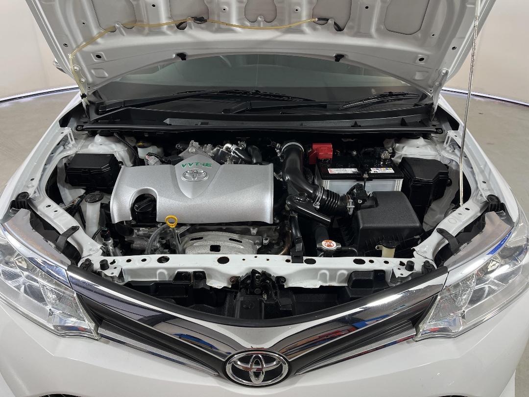 Photo '13' of Toyota Corolla Photo '13' of Toyota Corolla