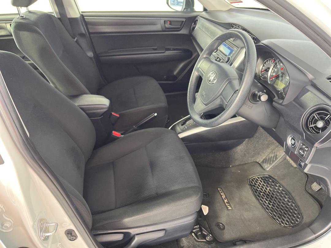 Photo '16' of Toyota Corolla Photo '16' of Toyota Corolla