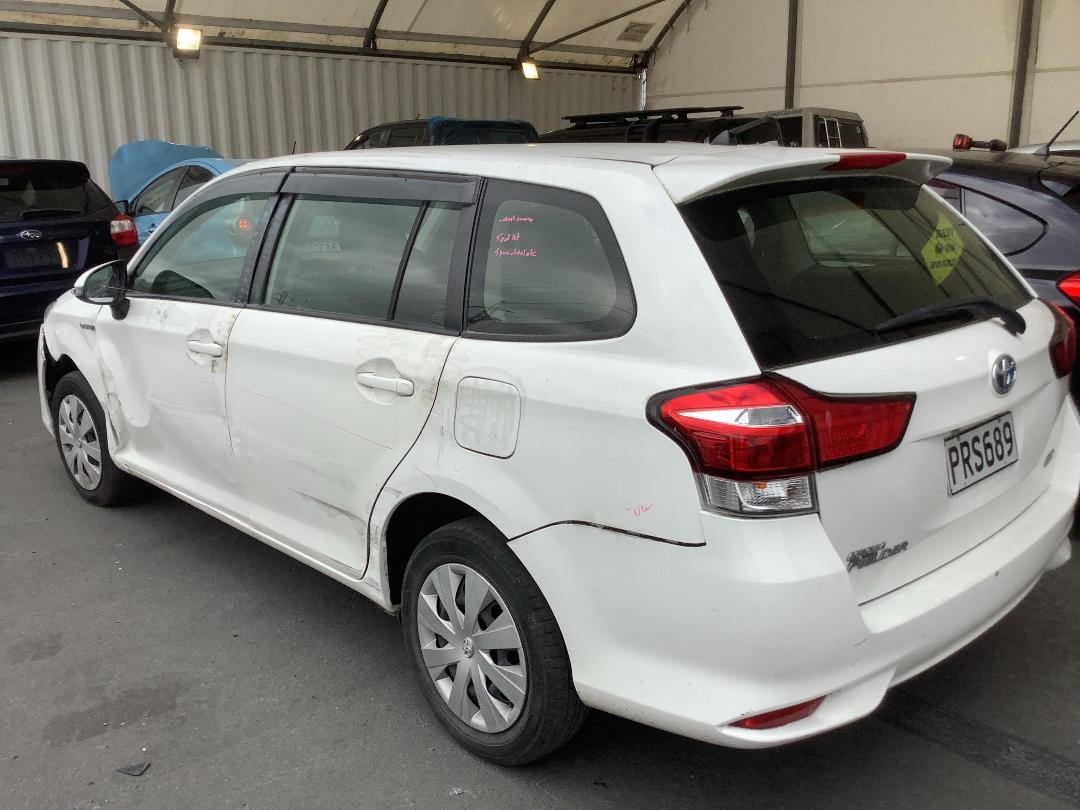 Photo '8' of Toyota Corolla Fielder Photo '8' of Toyota Corolla Fielder