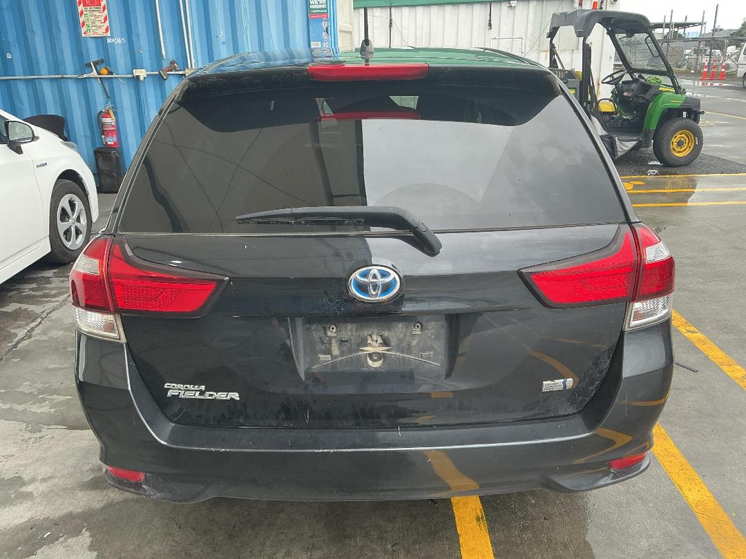 Photo '5' of Toyota Corolla Fielder Hybrid Photo '5' of Toyota Corolla Fielder Hybrid