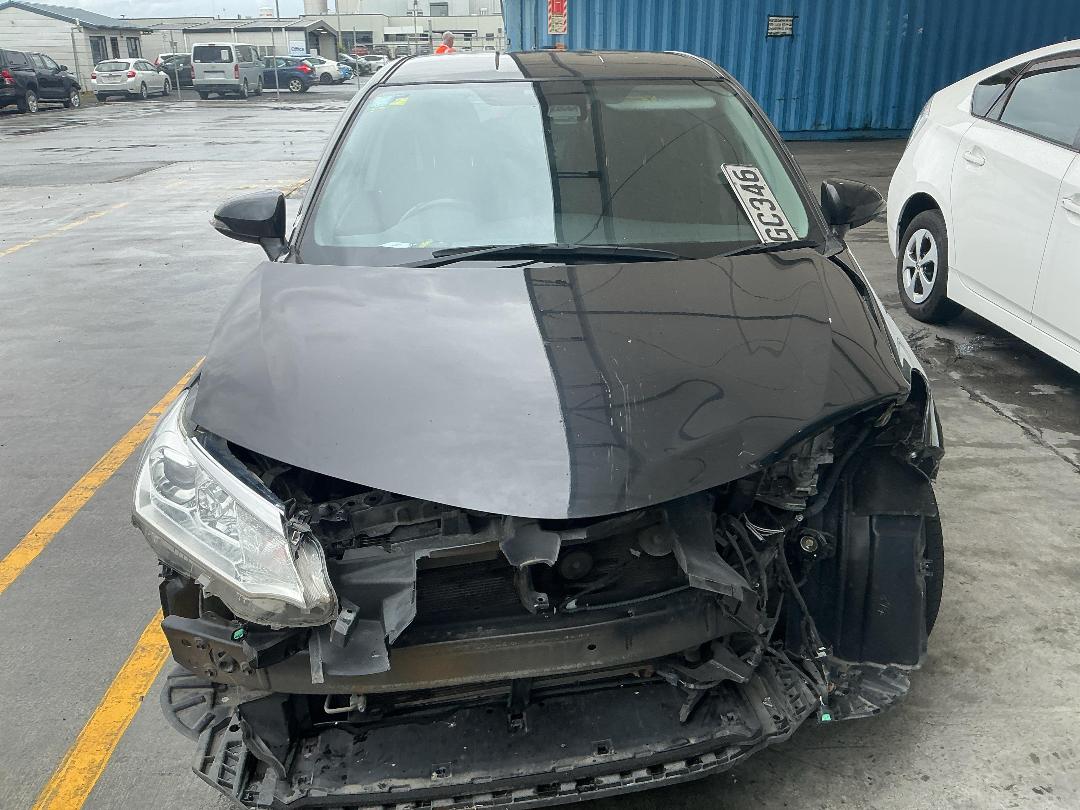 Photo '2' of Toyota Corolla Fielder Hybrid Photo '2' of Toyota Corolla Fielder Hybrid