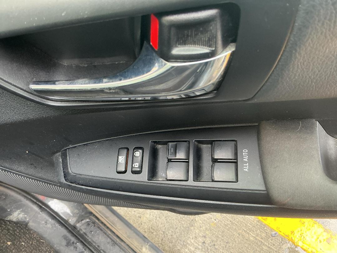 Photo '10' of Toyota Corolla Fielder Hybrid Photo '10' of Toyota Corolla Fielder Hybrid