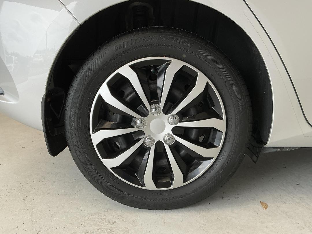 Photo '12' of Toyota Corolla Photo '12' of Toyota Corolla