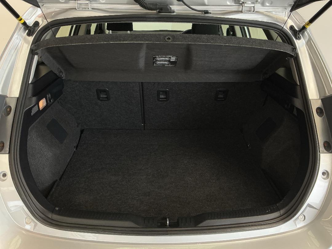 Photo '14' of Toyota Corolla Photo '14' of Toyota Corolla