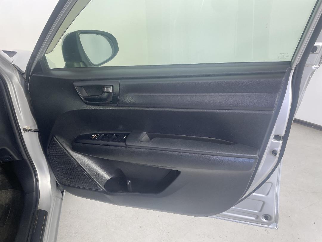 Photo '15' of Toyota Corolla Photo '15' of Toyota Corolla