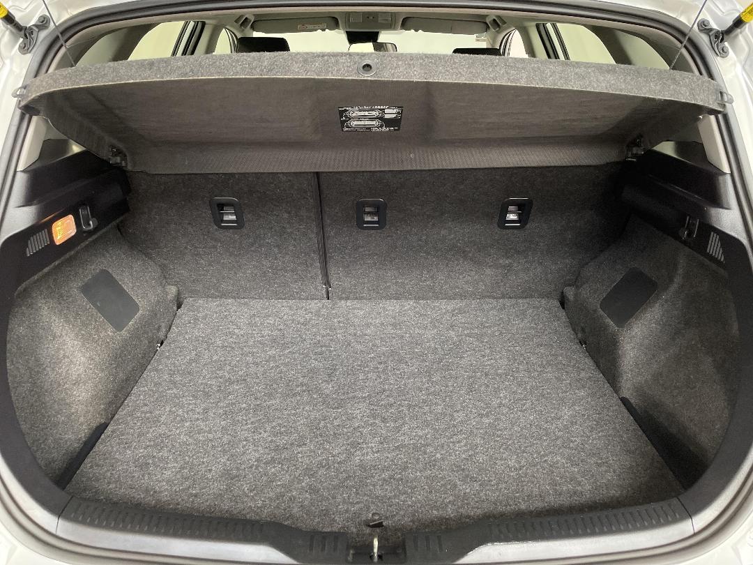 Photo '14' of Toyota Corolla