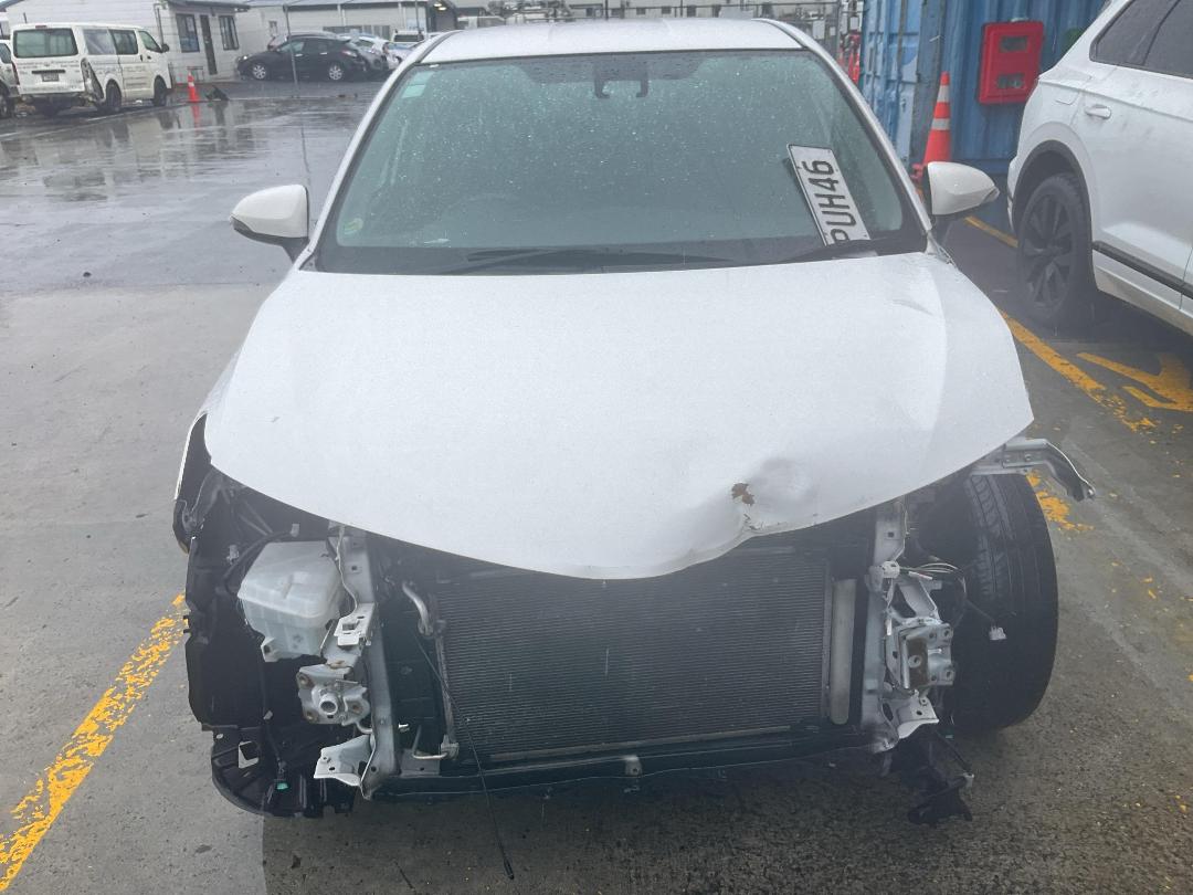 Photo '2' of Toyota Corolla Fielder Hybrid Photo '2' of Toyota Corolla Fielder Hybrid