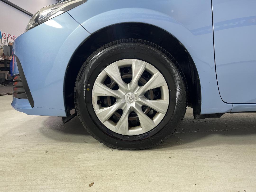 Photo '10' of Toyota Corolla