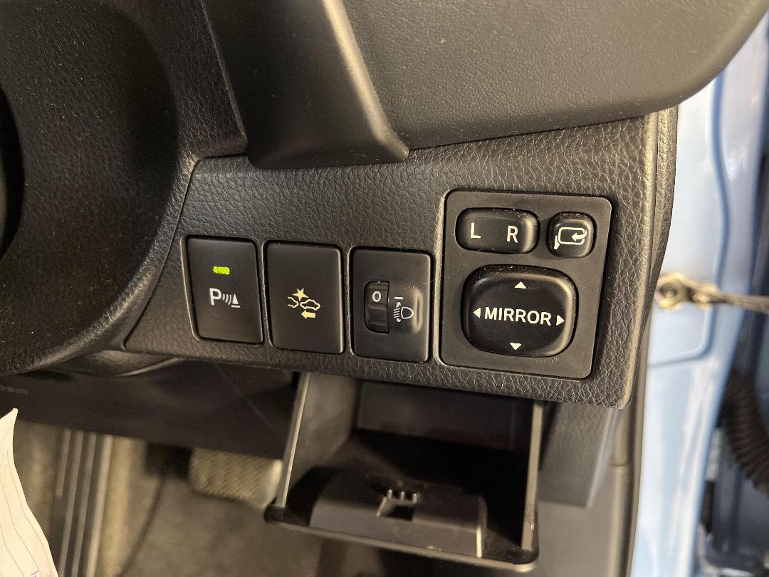 Photo '24' of Toyota Corolla