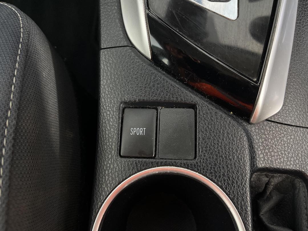 Photo '28' of Toyota Corolla