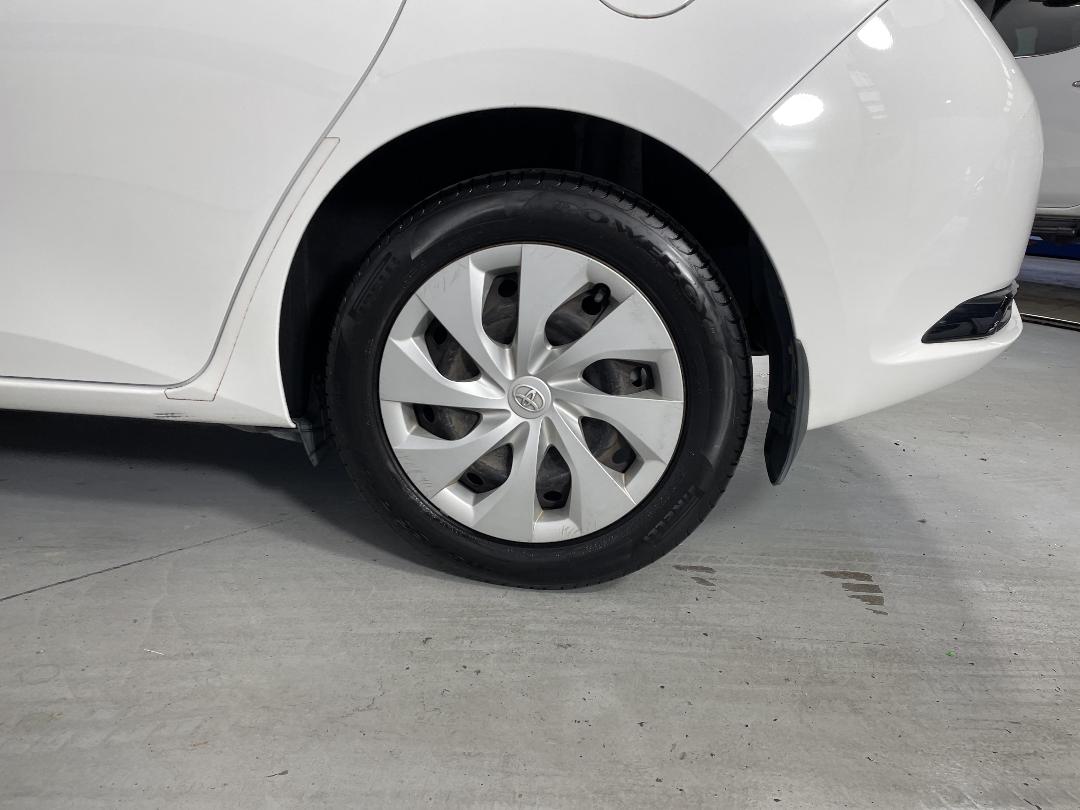 Photo '11' of Toyota Corolla