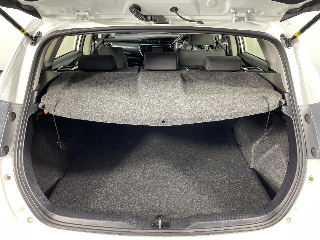 Photo '14' of Toyota Corolla