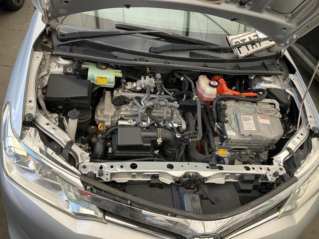 Photo '16' of Toyota Corolla Axio Hybrid Photo '16' of Toyota Corolla Axio Hybrid