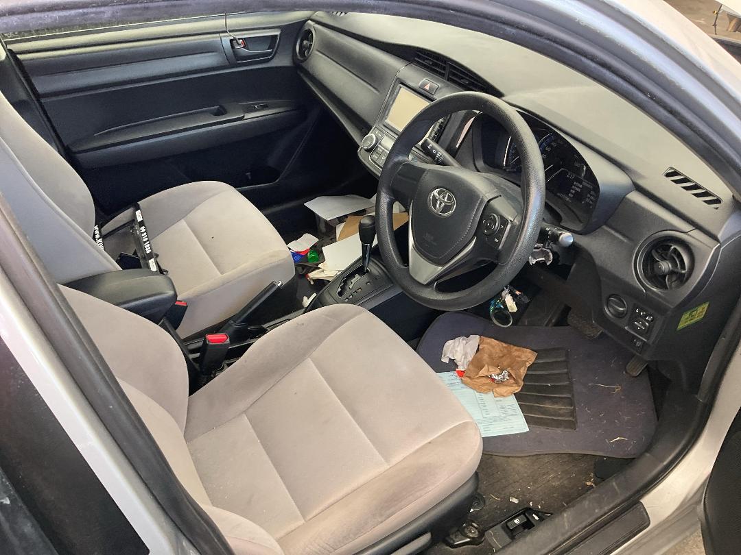 Photo '21' of Toyota Corolla Axio Hybrid Photo '21' of Toyota Corolla Axio Hybrid