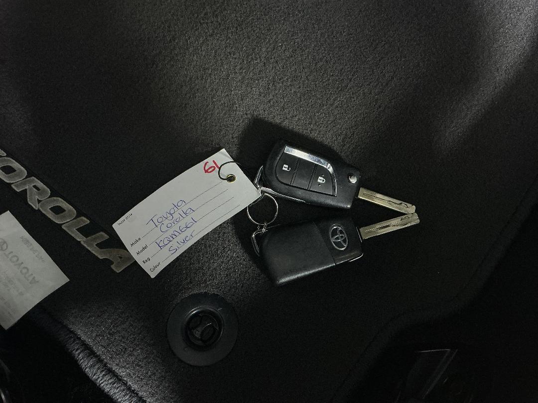 Photo '22' of Toyota Corolla