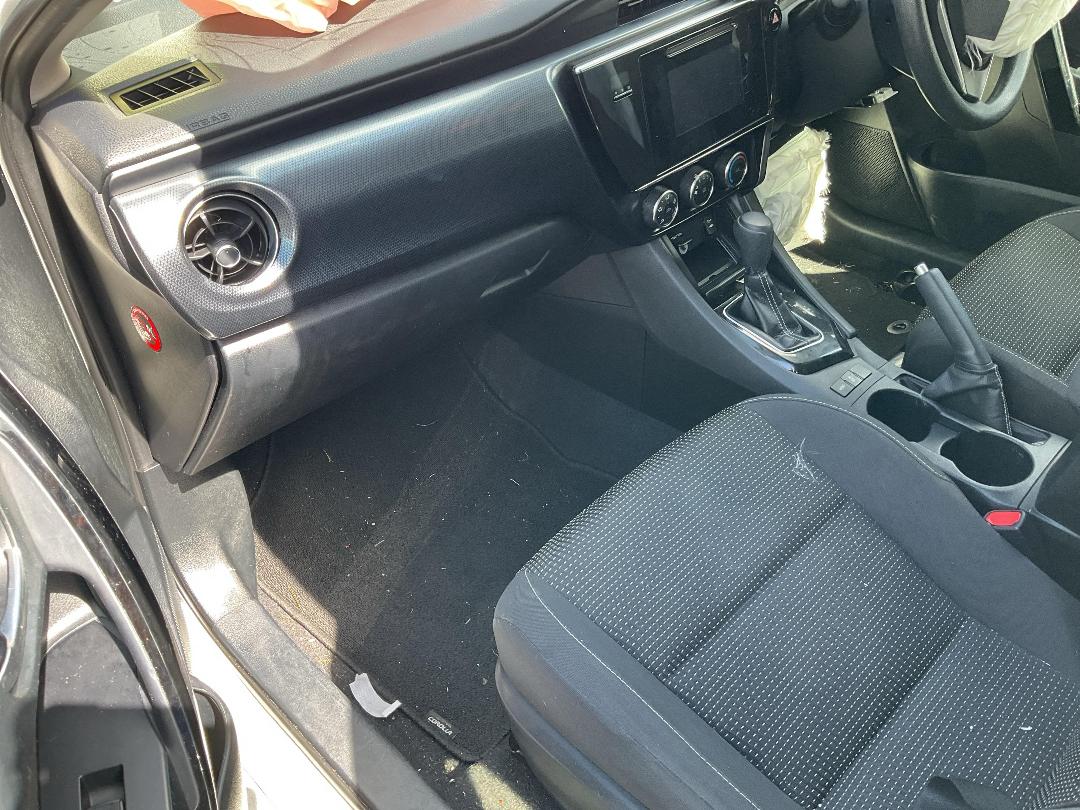 Photo '17' of Toyota Corolla GX