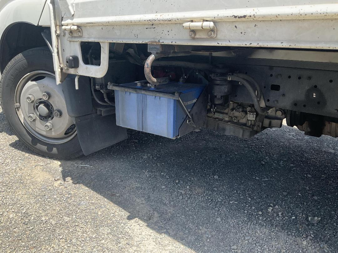 Photo '24' of Toyota Dyna Flat Deck Photo '24' of Toyota Dyna Flat Deck