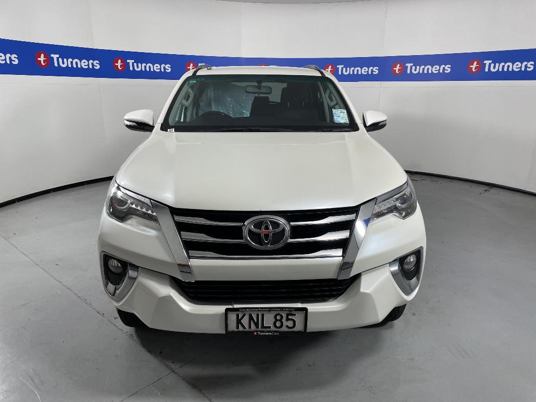 Photo '2' of Toyota Fortuner