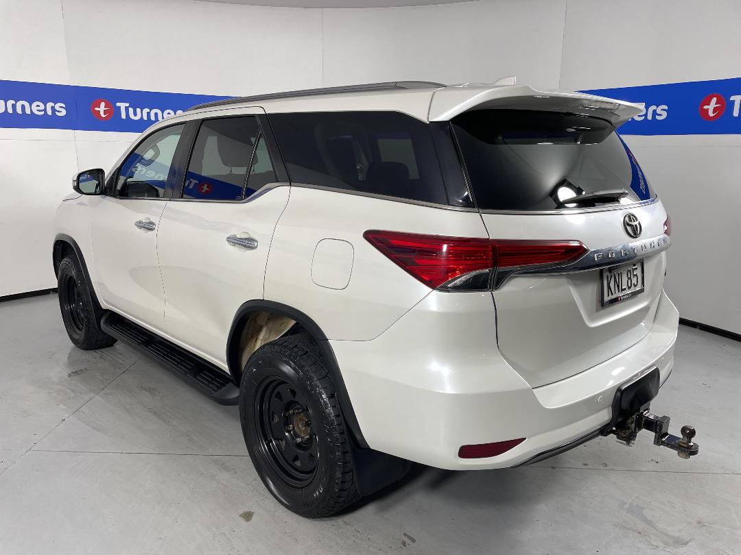 Photo '5' of Toyota Fortuner