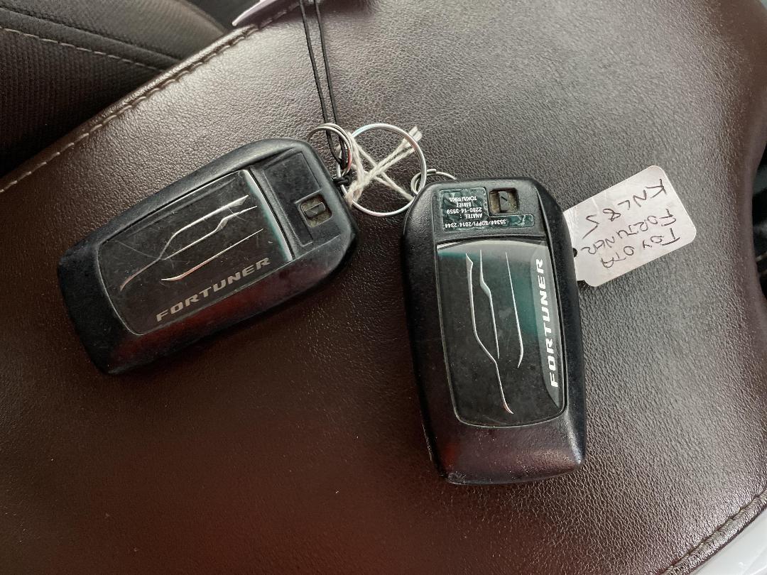 Photo '22' of Toyota Fortuner