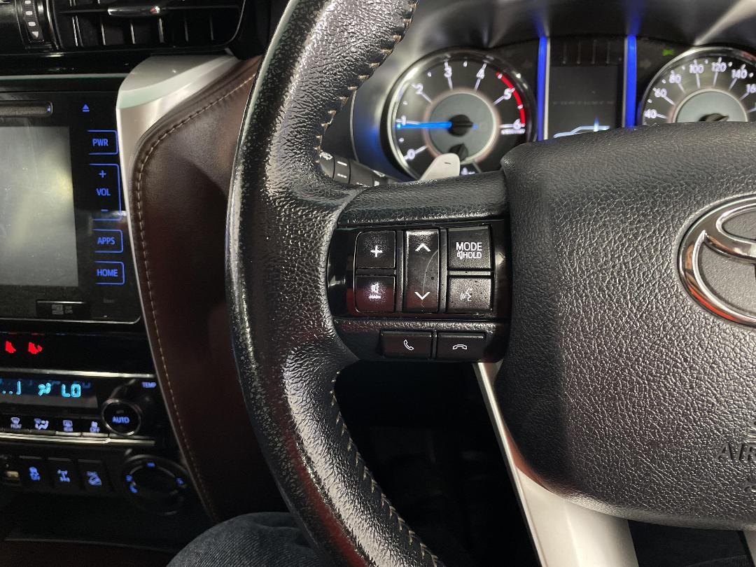 Photo '27' of Toyota Fortuner