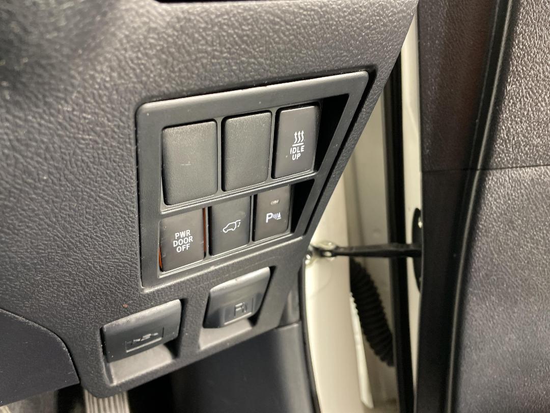 Photo '33' of Toyota Fortuner