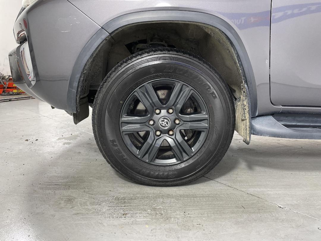 Photo '10' of Toyota Fortuner Photo '10' of Toyota Fortuner