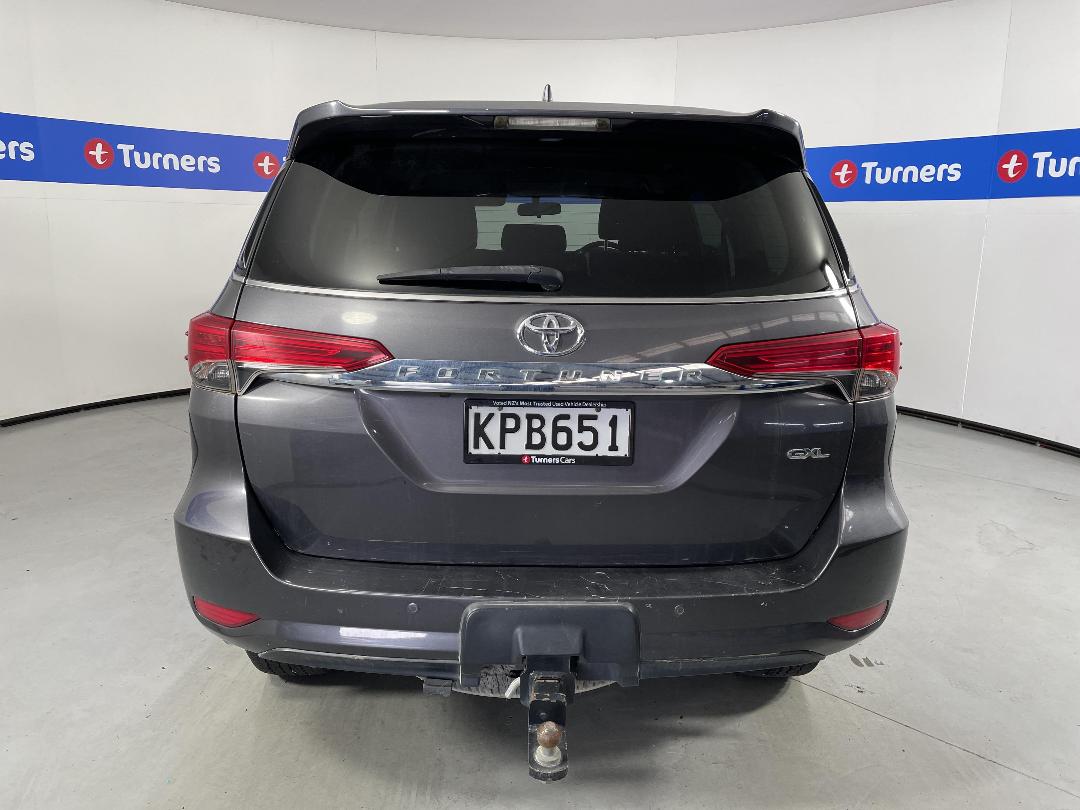 Photo '6' of Toyota Fortuner Photo '6' of Toyota Fortuner