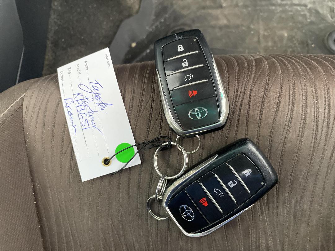 Photo '22' of Toyota Fortuner Photo '22' of Toyota Fortuner