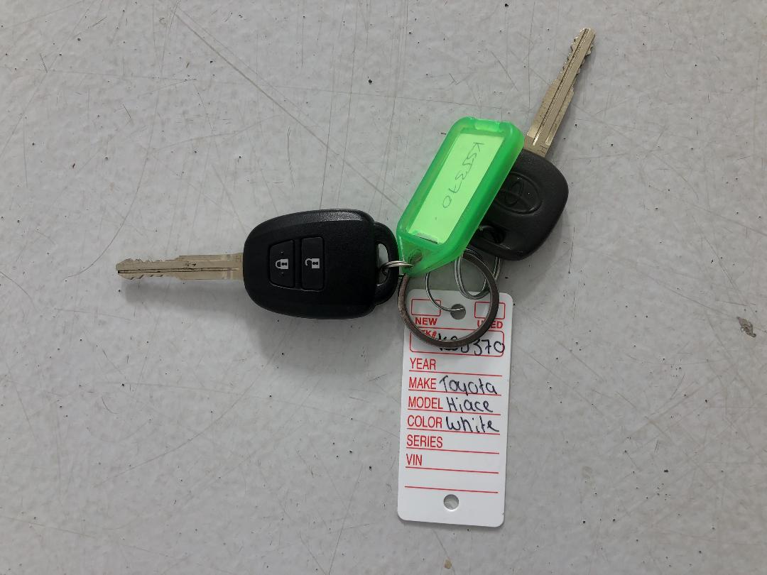 Photo '21' of Toyota Hiace Photo '21' of Toyota Hiace