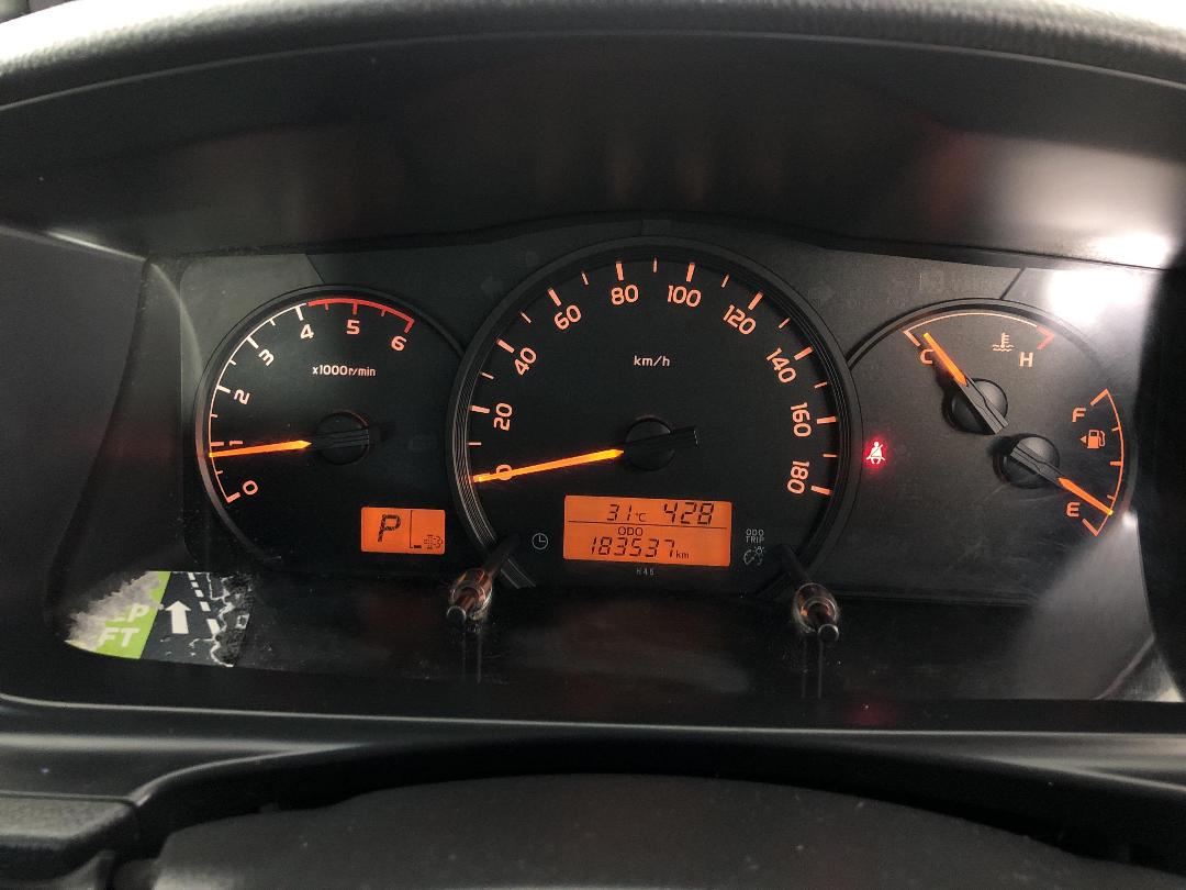 Photo '20' of Toyota Hiace Photo '20' of Toyota Hiace