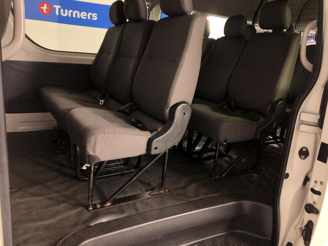 Photo '19' of Toyota Hiace Photo '19' of Toyota Hiace