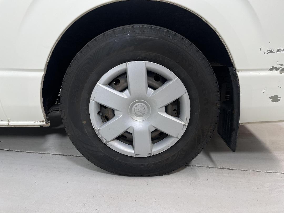 Photo '11' of Toyota Hiace