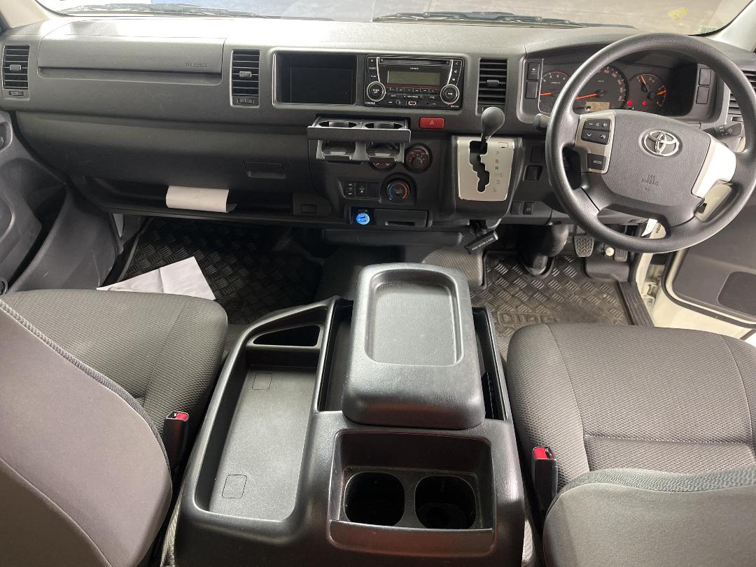 Photo '17' of Toyota Hiace