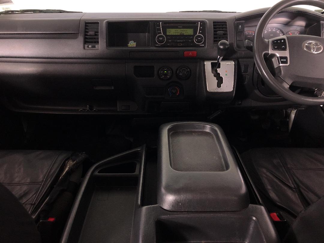 Photo '17' of Toyota Hiace Photo '17' of Toyota Hiace