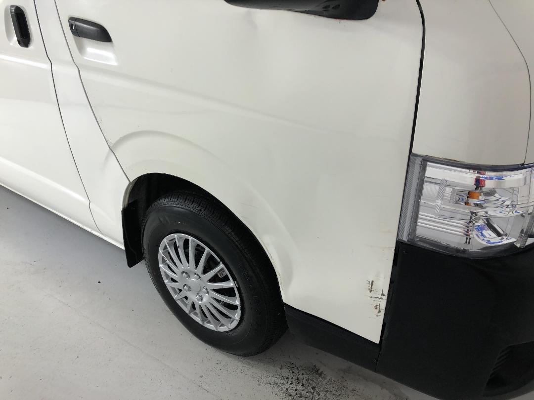 Photo '25' of Toyota Hiace Photo '25' of Toyota Hiace