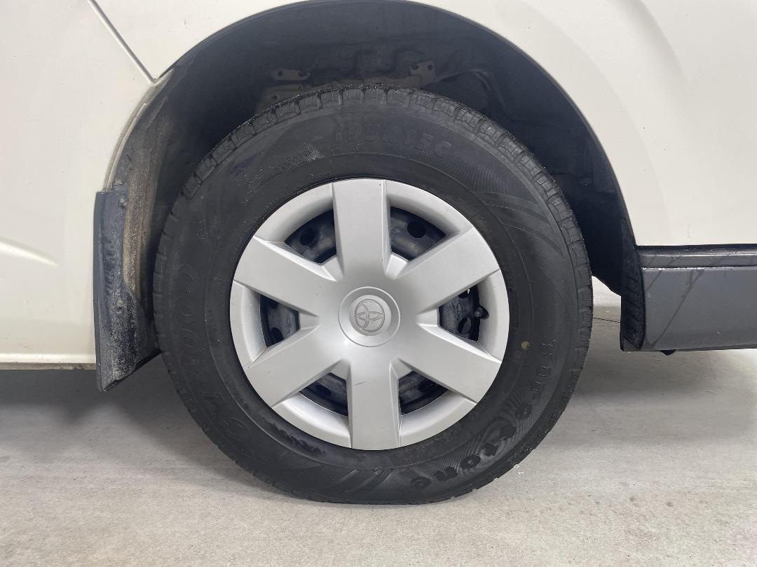 Photo '9' of Toyota Hiace Photo '9' of Toyota Hiace