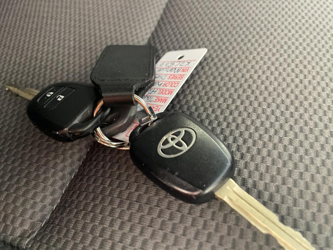 Photo '22' of Toyota Hiace Photo '22' of Toyota Hiace