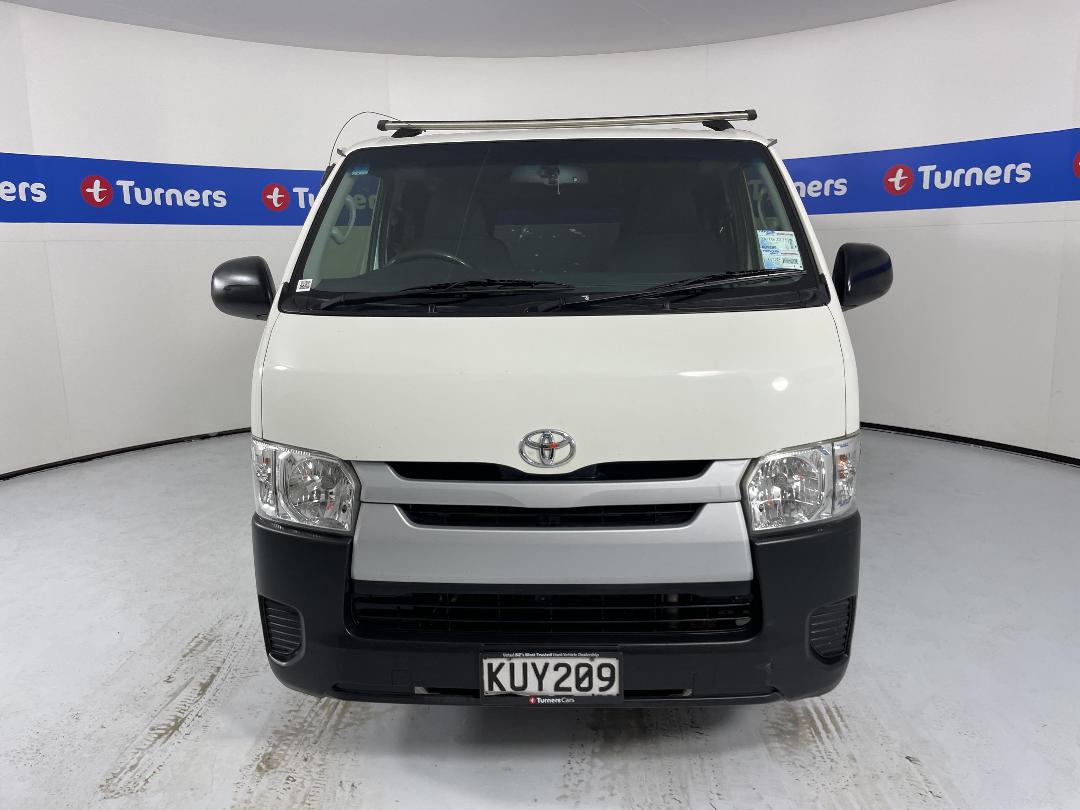 Photo '2' of Toyota Hiace