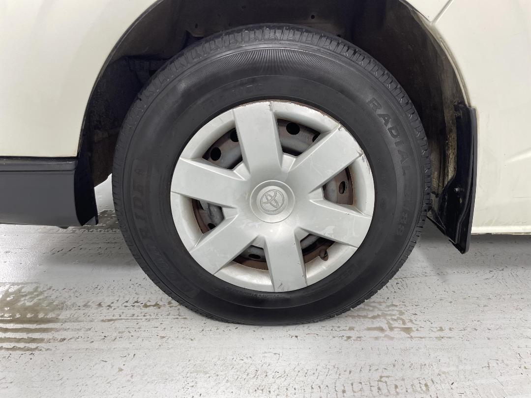 Photo '10' of Toyota Hiace