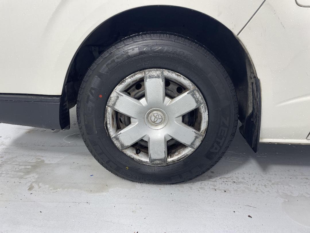 Photo '10' of Toyota Hiace