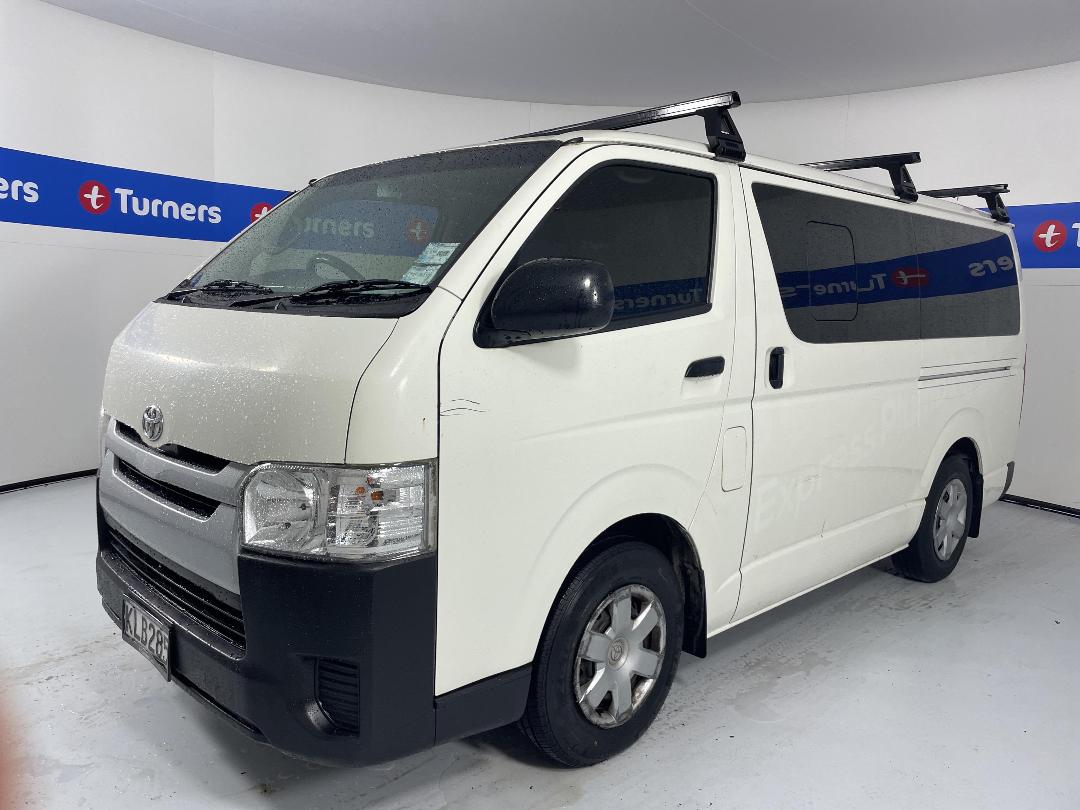 Photo '4' of Toyota Hiace