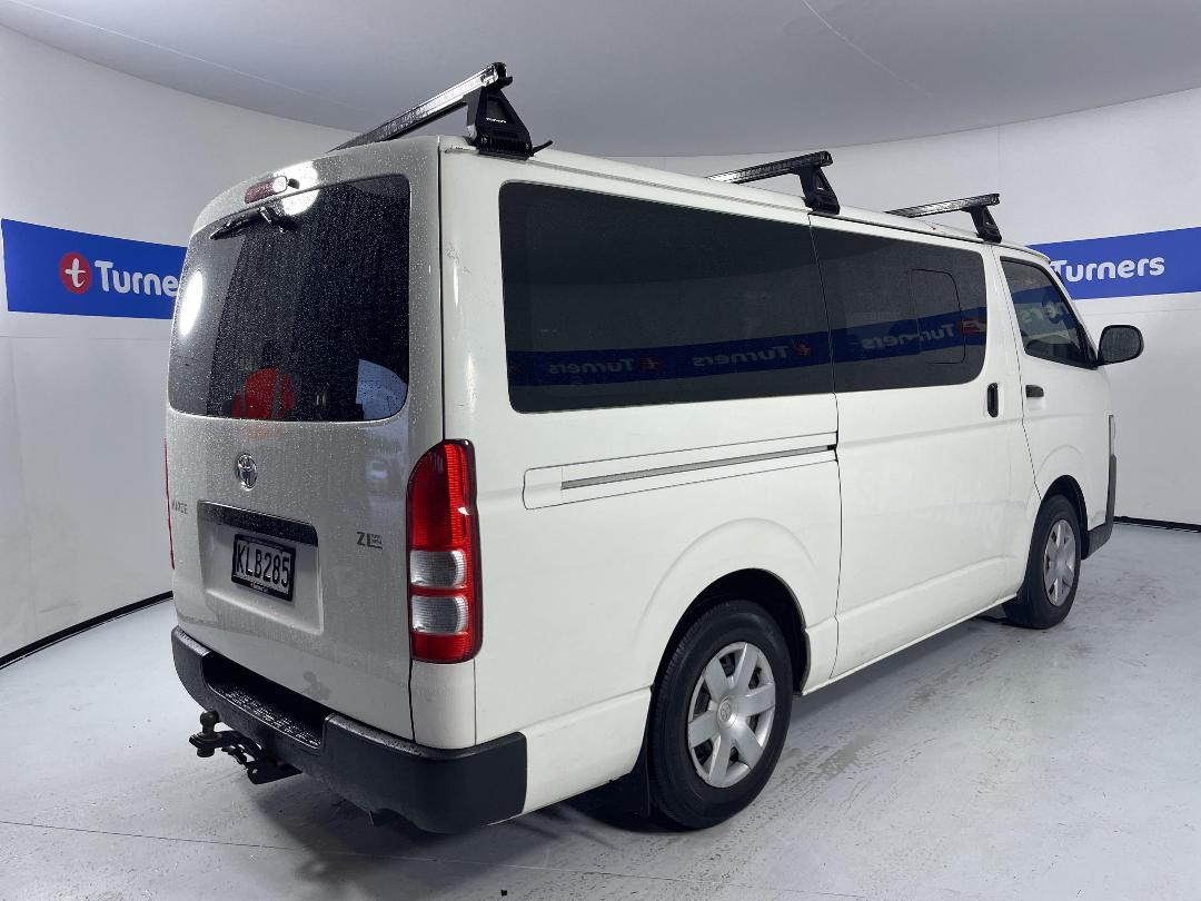 Photo '7' of Toyota Hiace