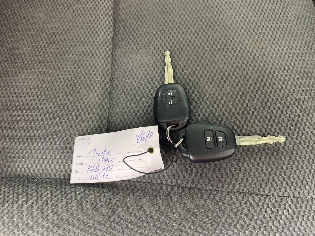 Photo '22' of Toyota Hiace