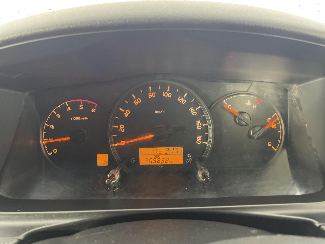 Photo '21' of Toyota Hiace