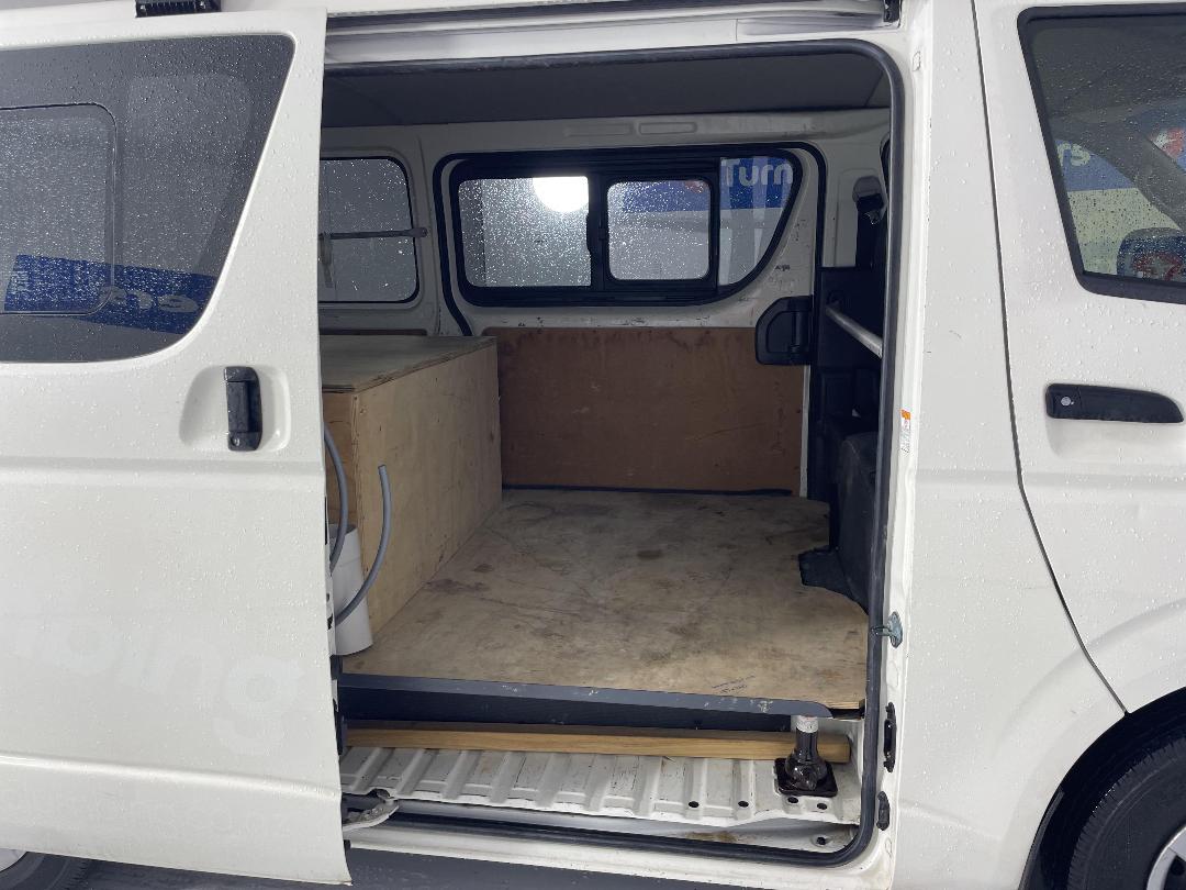 Photo '19' of Toyota Hiace