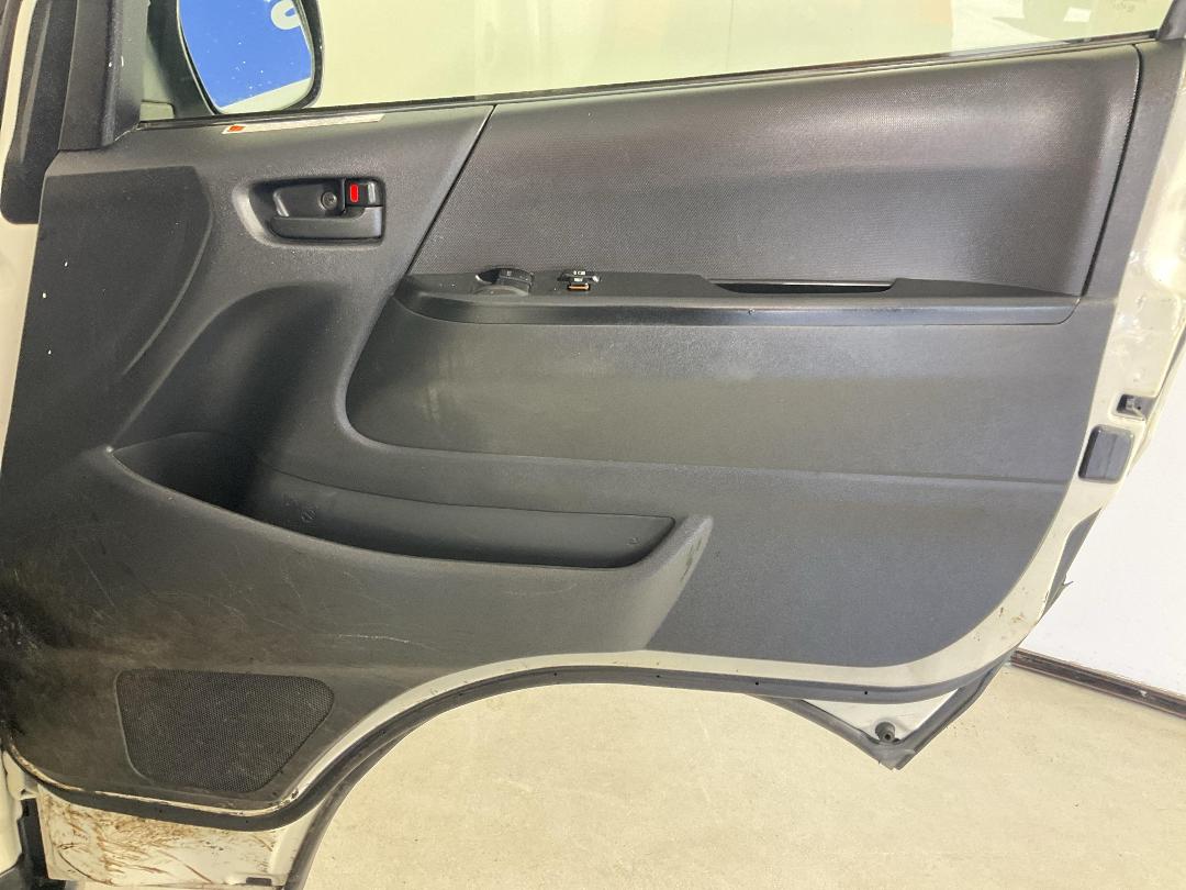 Photo '15' of Toyota Hiace Photo '15' of Toyota Hiace