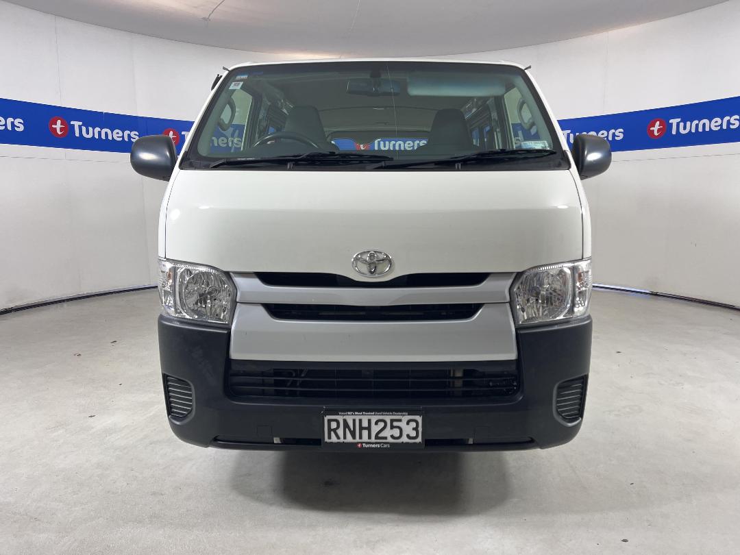 Photo '2' of Toyota Hiace