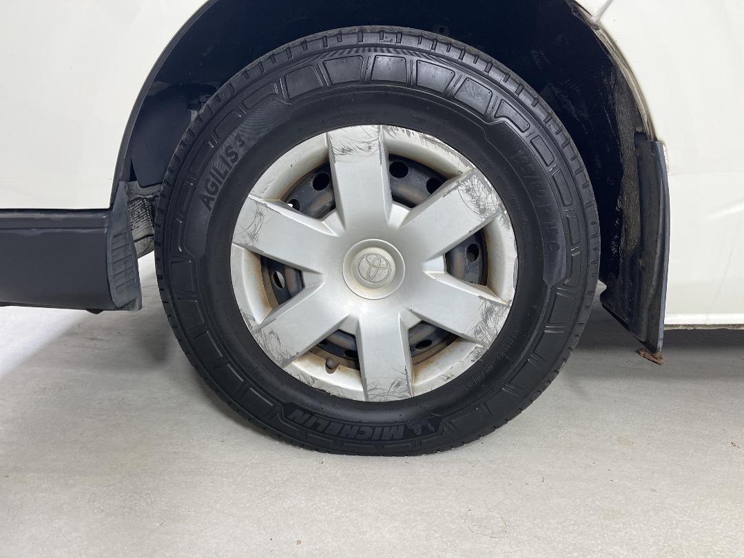 Photo '10' of Toyota Hiace