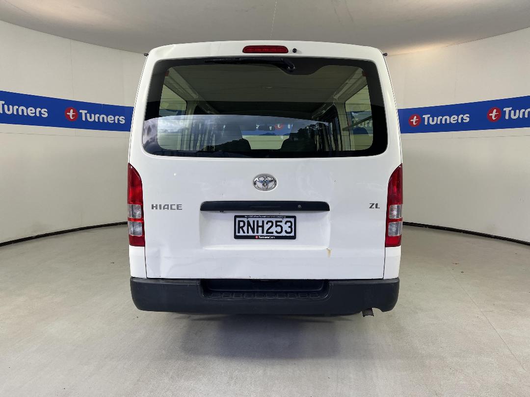 Photo '6' of Toyota Hiace